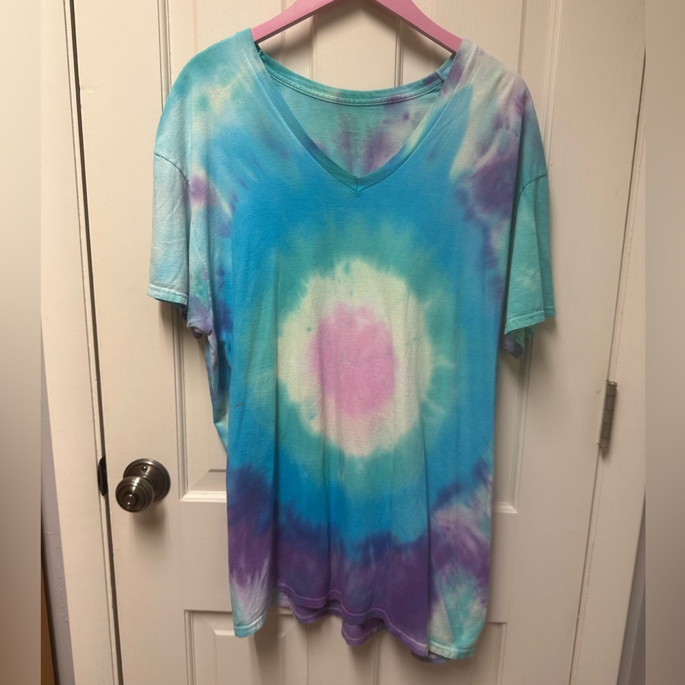 🌸 $3 if Bundled - XL Fruit of the Loom Tie Dye T-Shirt Please Read
